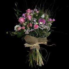Tied natural bunch with hessian 